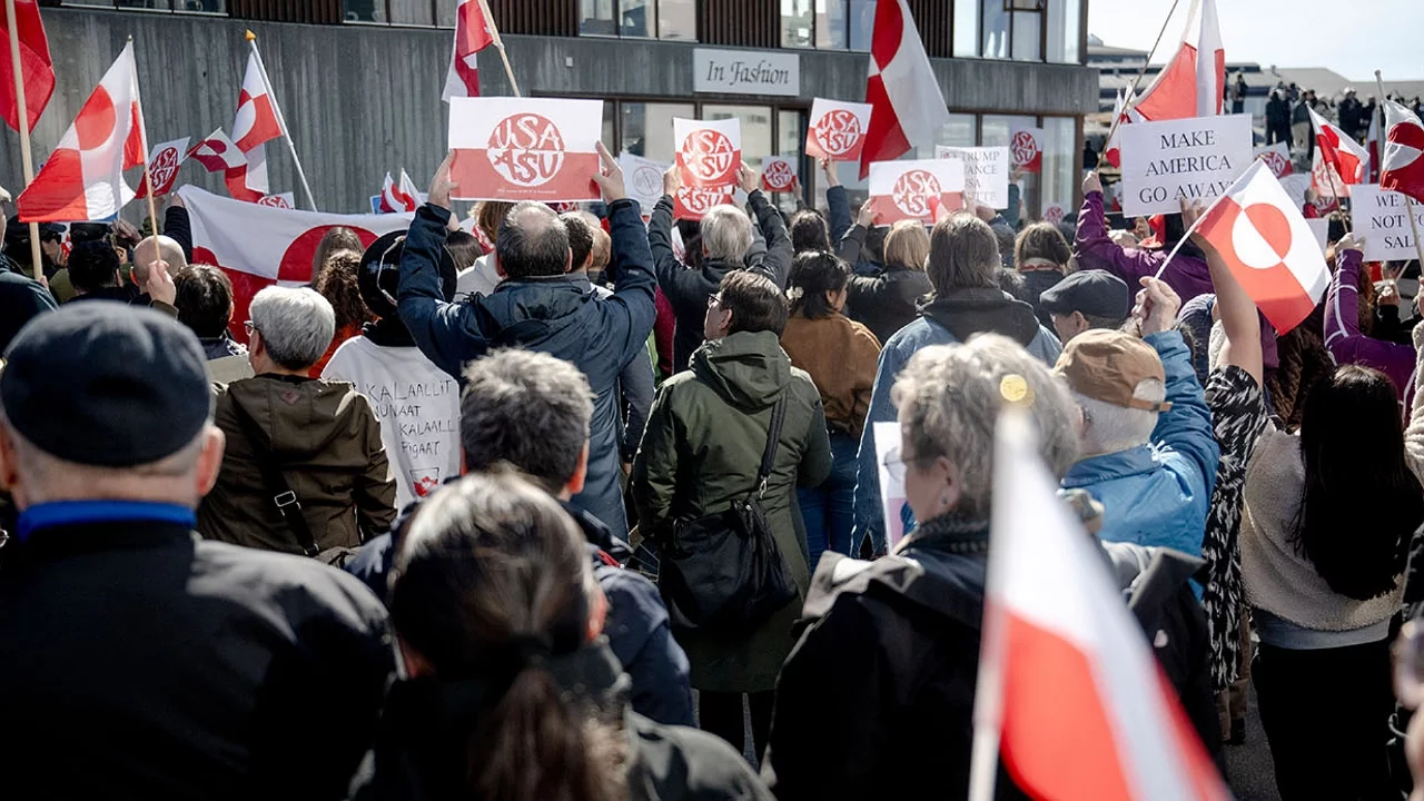 Nuuk'ta ABD konsolosluğu açılışına protesto: "Grönland Grönlandlılarındır"