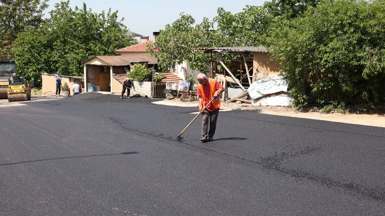 Osmangazi Belediyesi 900 ton asfalt döktü