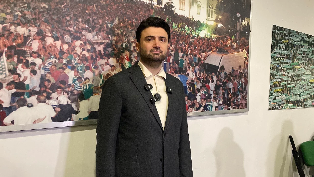Bursaspor borç yükünden kurtuldu: Ali Ay, 700 milyon TL'den vazgeçti