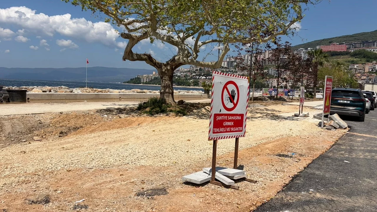 Gemlik sahil çalışmaları tüm hızıyla sürüyor