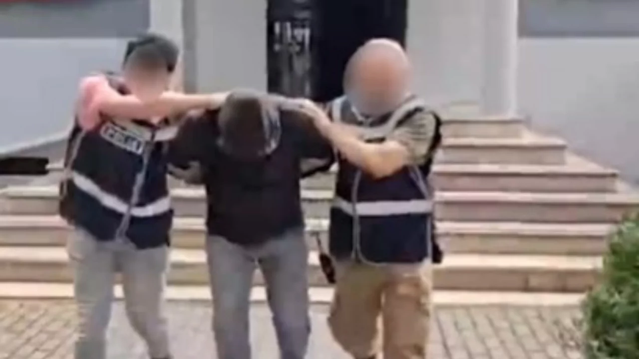 Bursa'da kaçak tütün operasyonu: 3 kişi gözaltında