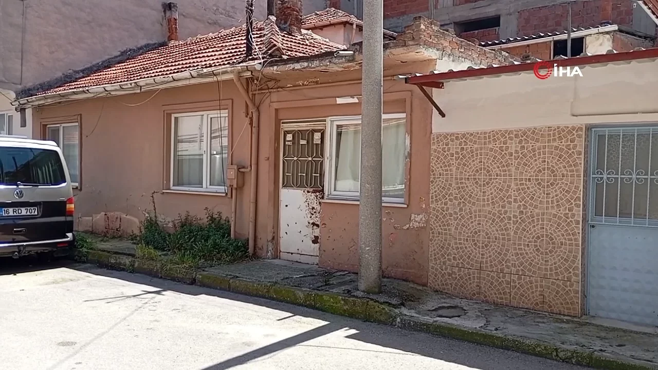 Bursa'da korkunç olay: Dayısını öldürüp 3 gün aynı evde kaldı