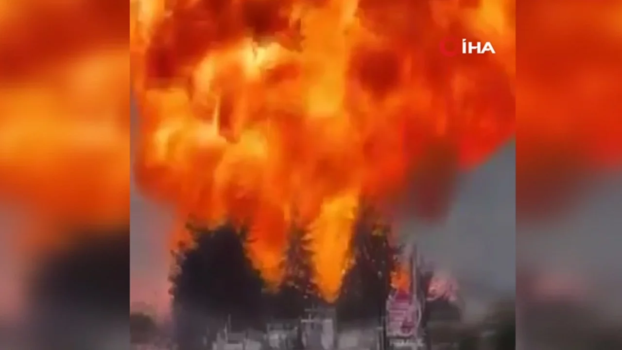Meksika'da LPG Tankerleri Patladı: 4 Tanker Alev Aldı, 2 Bin Kişi Tahliye Edildi