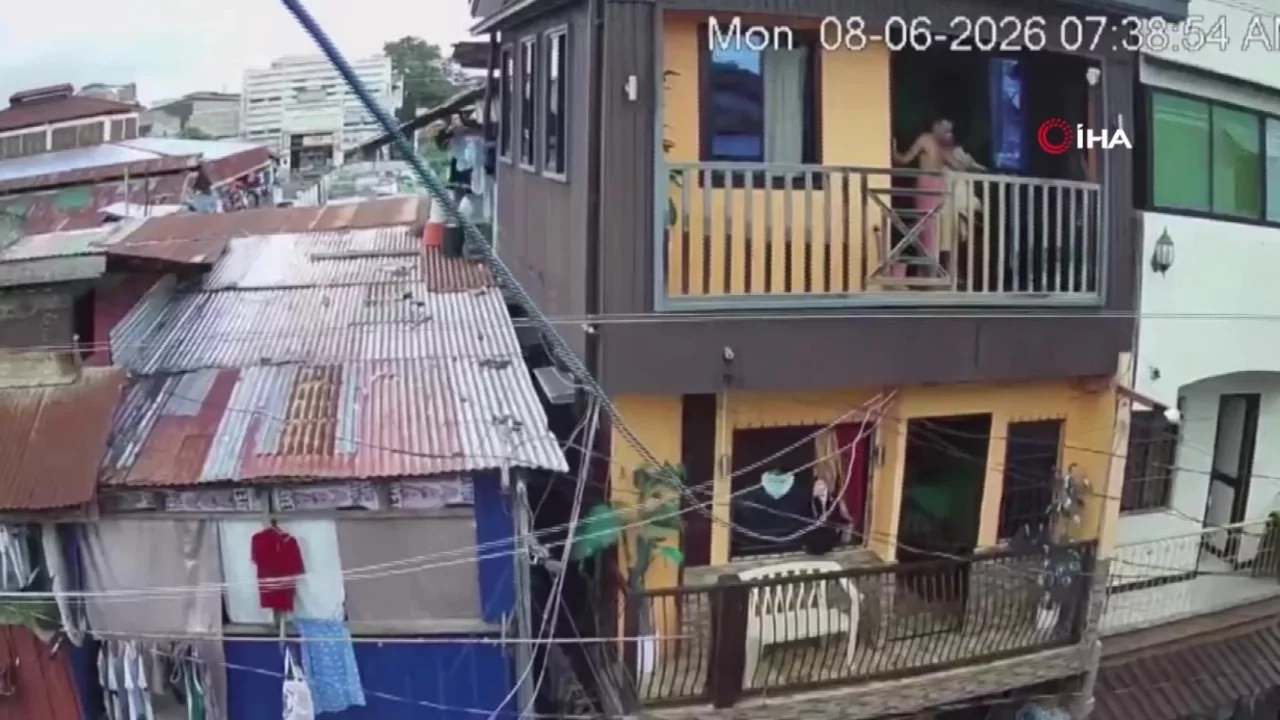 Filipinler açıklarında 7.8 büyüklüğünde deprem: tsunami uyarısı