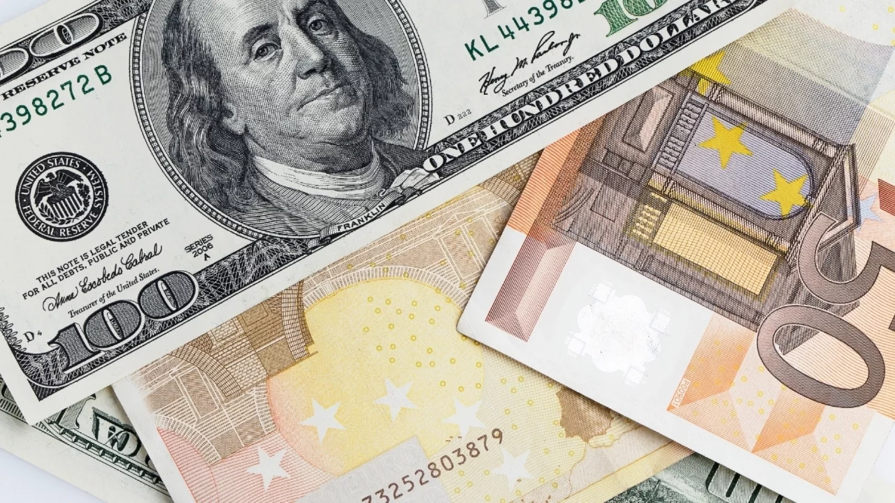 Dolar ve euro haftaya yükselişle başladı