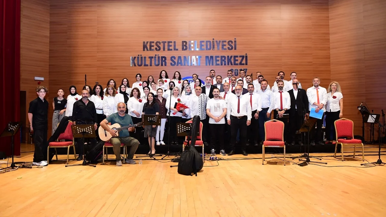 Kestel Belediyesi Türk Halk Müziği Korosu'ndan unutulmaz konser