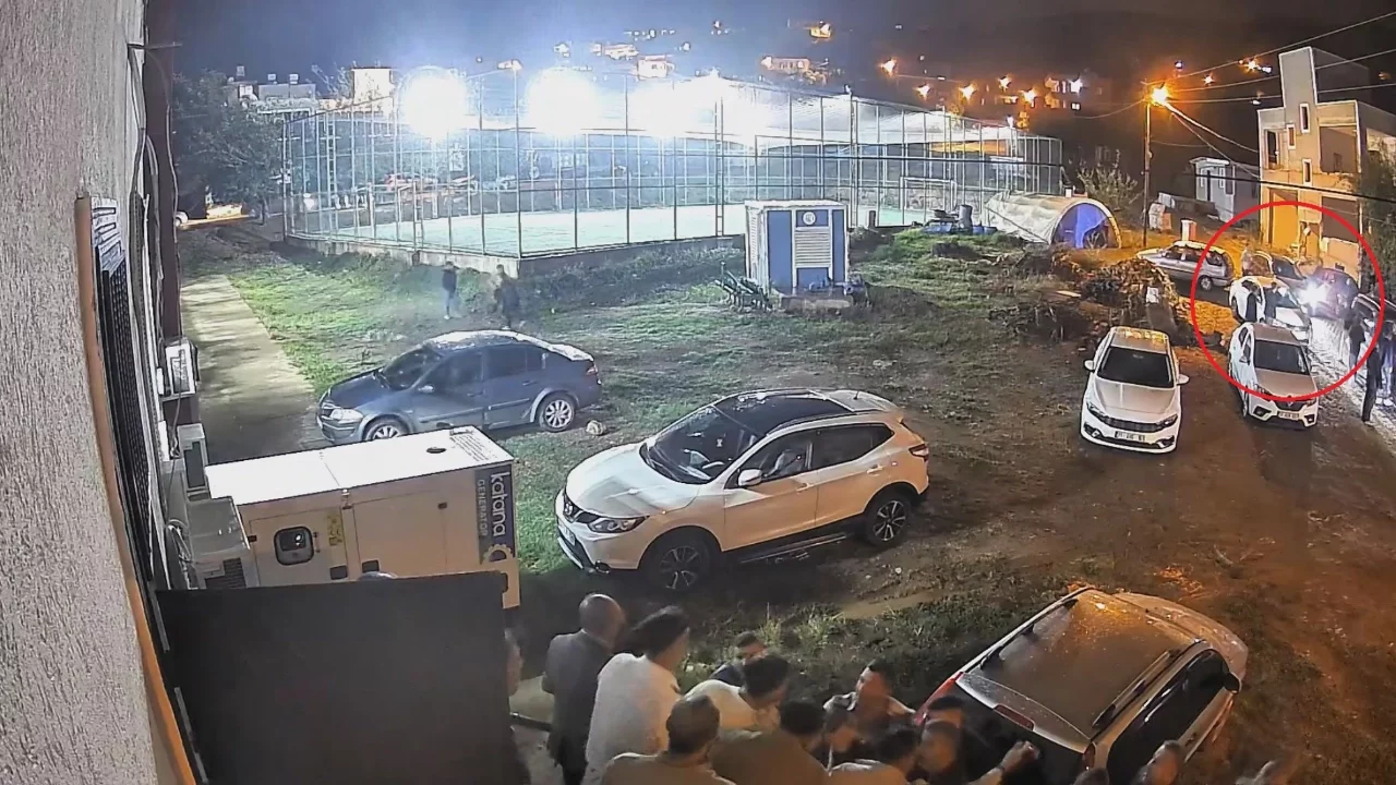 Korkunç olay! Otopark kavgasında çocuklarının gözü önünde başından vurularak öldürüldü