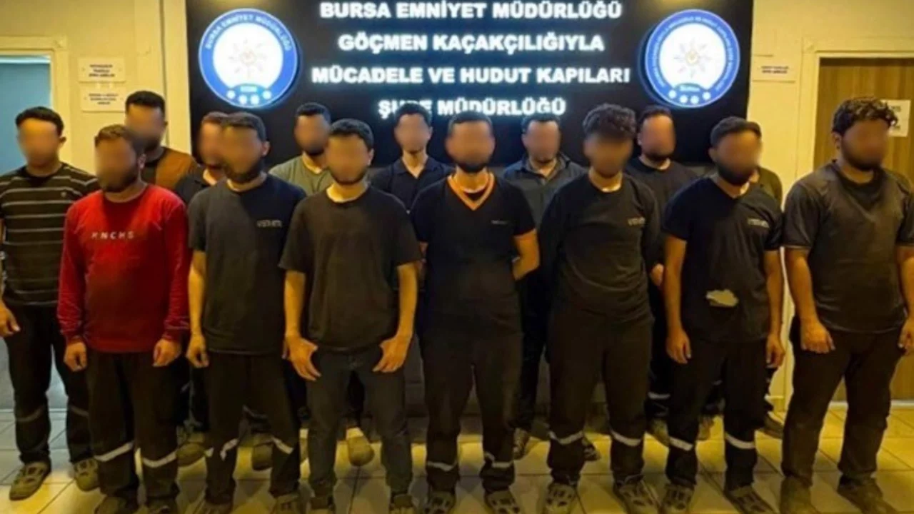 Bursa'da kaçak göçmen operasyonu: 19 yabancı uyruklu tespit edildi
