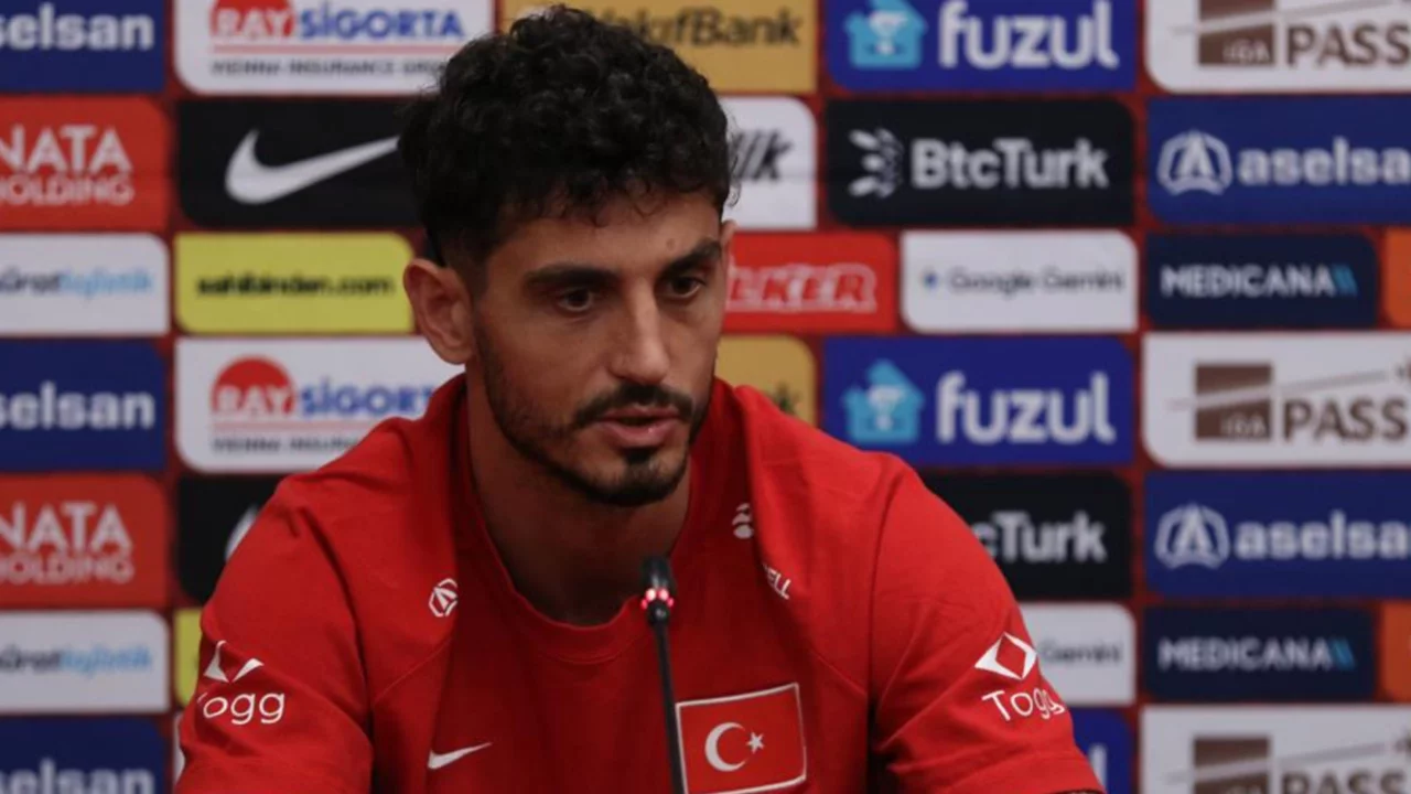 Samet Akaydin'dan Eleştirilere Tepki: "Saçımıza, Bıyığımıza Laf Etmek Eleştiri Değil"