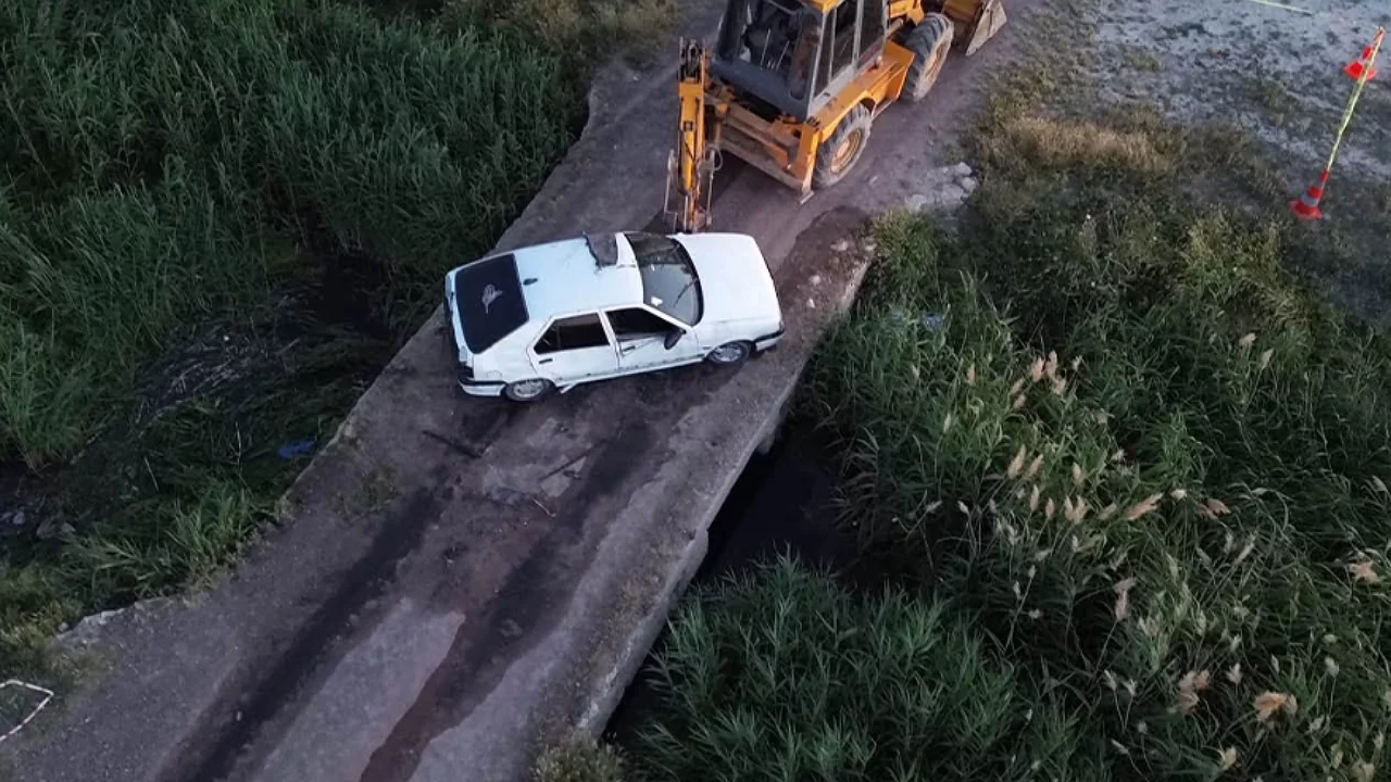 Dereye devrilen otomobilde 3 çocuk hayatını kaybetti