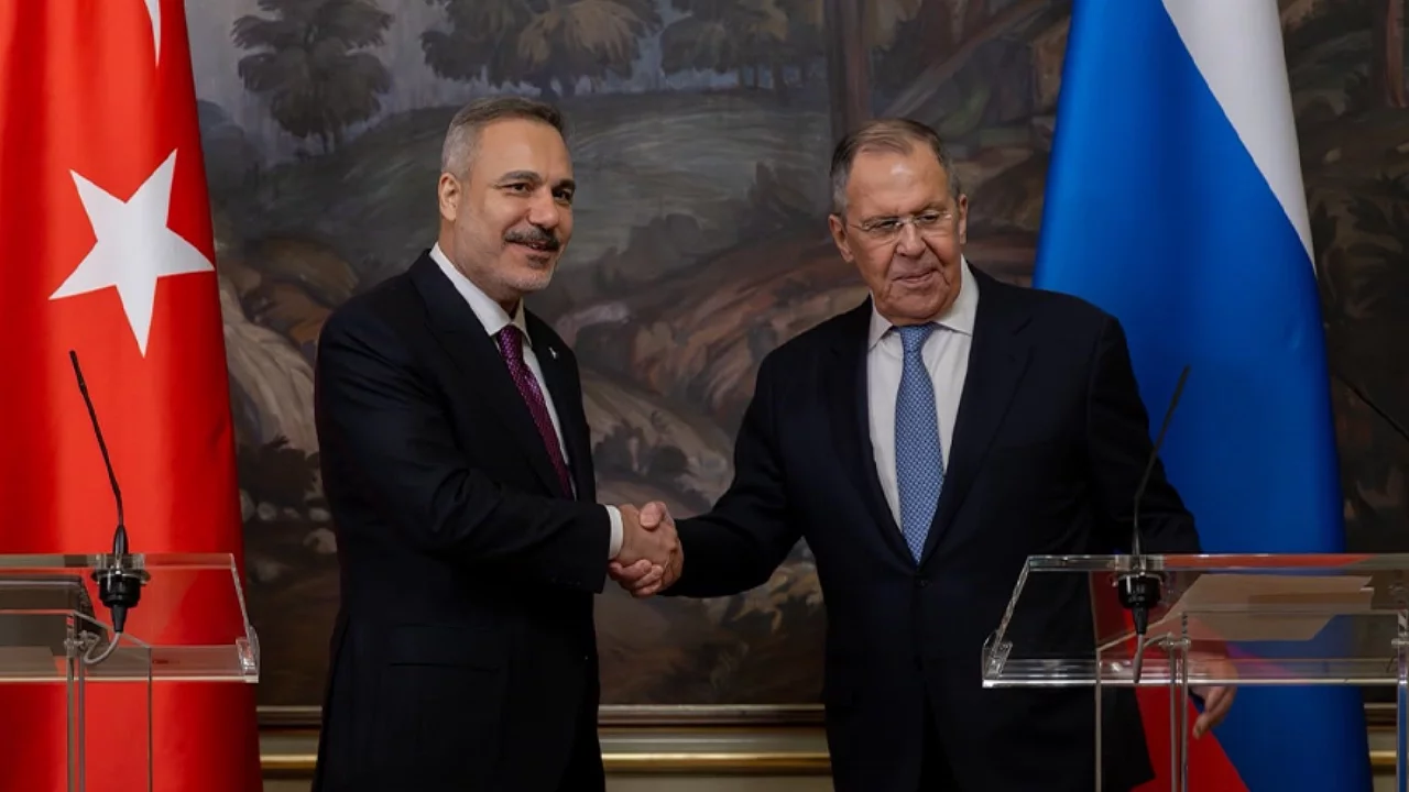 Fidan'dan Moskova'da kritik mesajlar: "İran-ABD mutabakatı barış için önemli bir eşik"