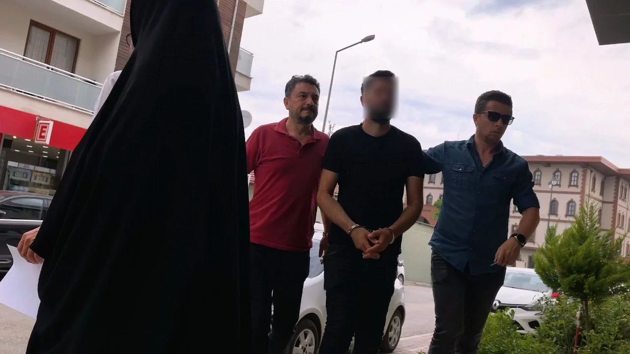 Bursa'da kayınbirader dehşeti: Eniştesini 7 yerinden bıçakladı