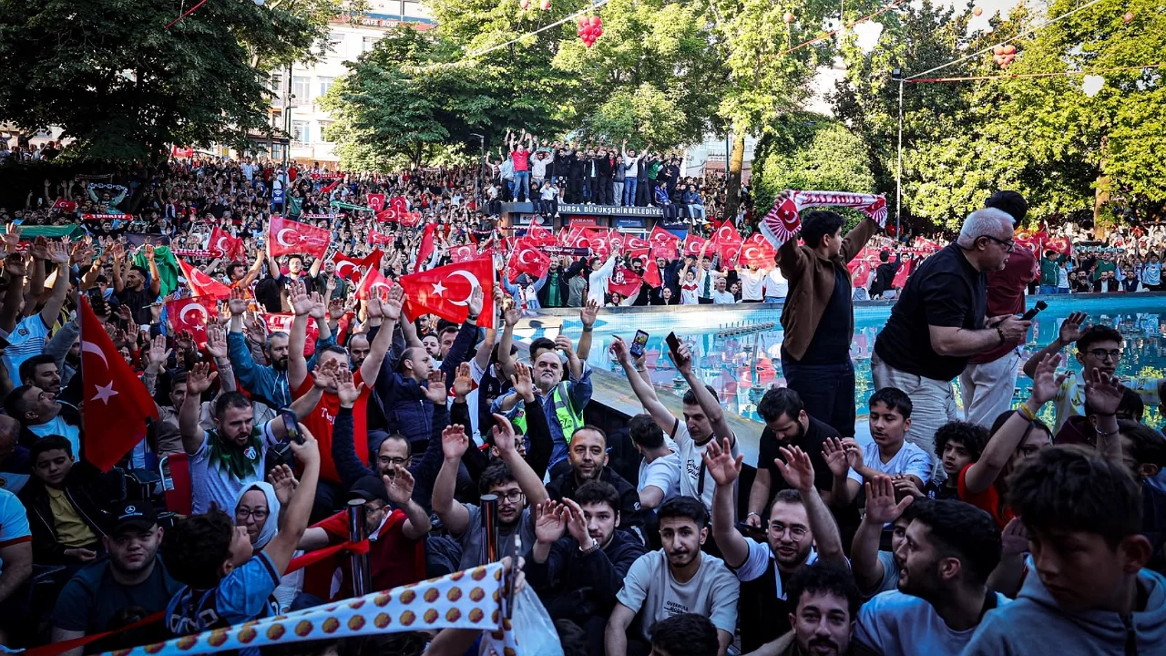 Türkiye-paraguay Maçı Öncesi Dev Ekran Kararı: Yks Gerekçesiyle Tedbir Alındı