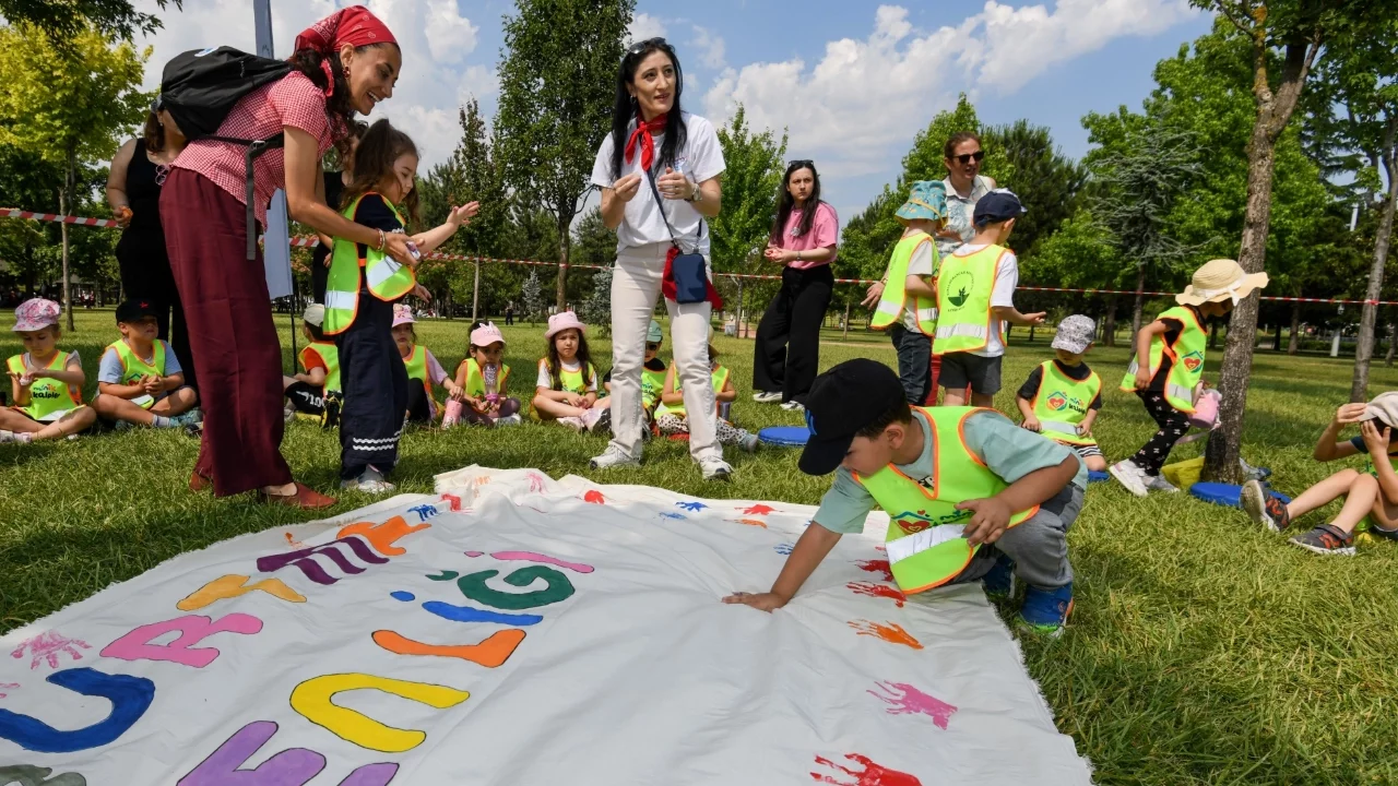 Osmangazi'de minikler yaza merhaba etkinliğinde buluştu