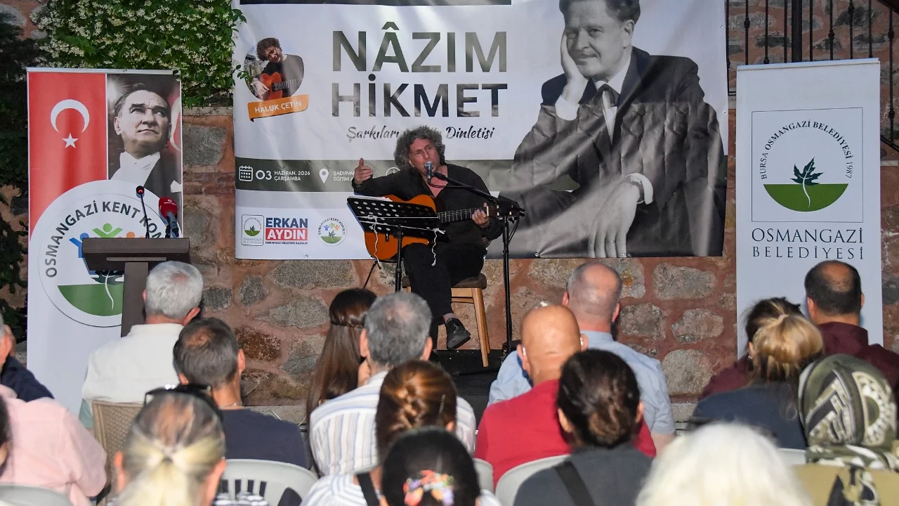 Büyük Şairin Dizeleri Yüreklere Dokundu