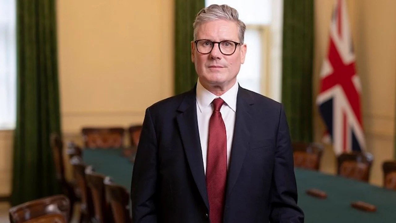 İngiltere Başbakanı Keir Starmer istifa etti