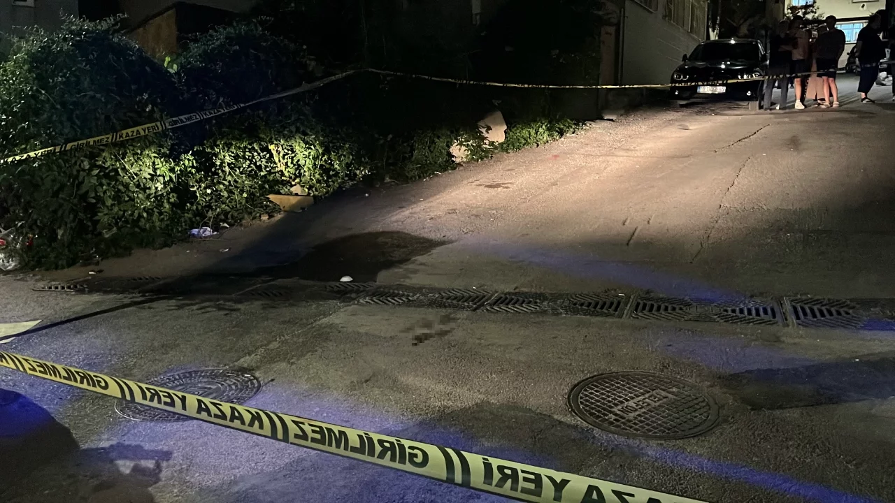 Bursa'da kahvehane önünde silahlı kavga: 2 kişi yaralandı