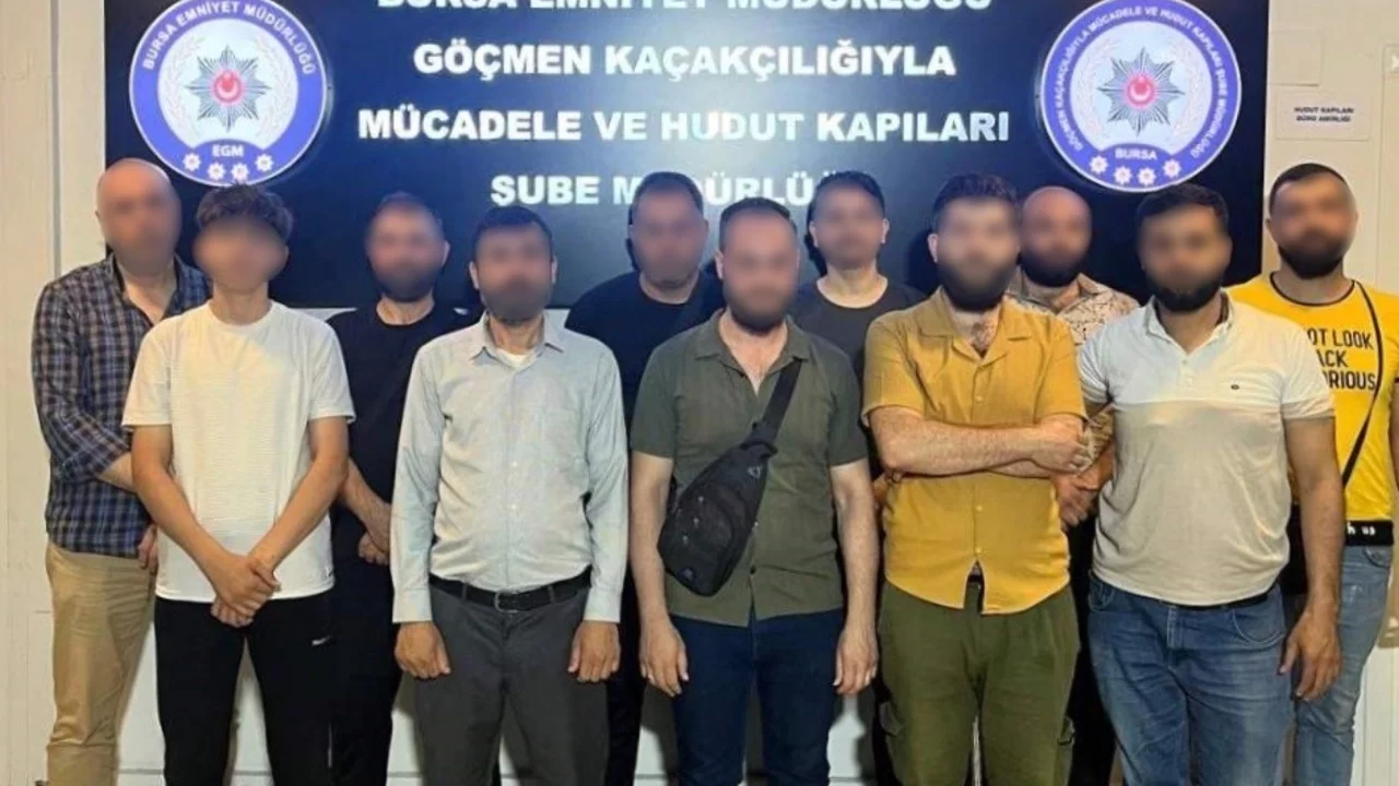 Bursa'da göçmen kaçakçılığına denetim: 6 kaçak göçmen ve 2 şüpheli yakalandı