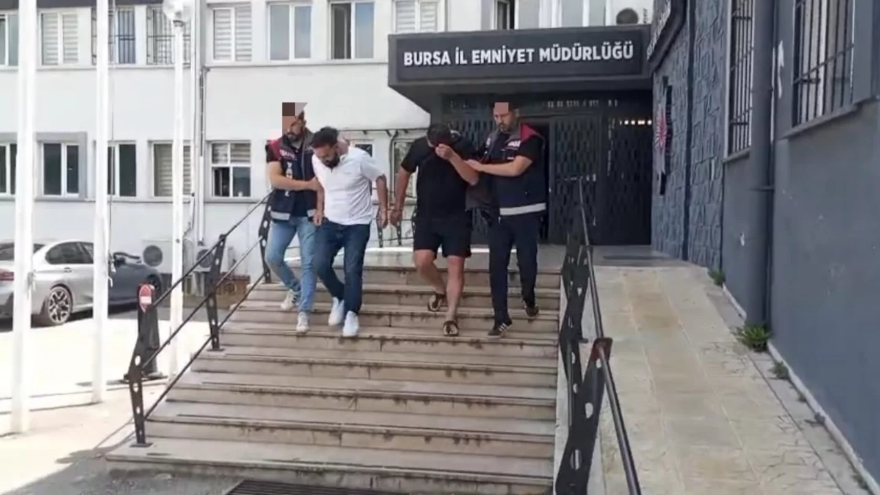 Bursa'da telefon dolandırıcılığı operasyonu: 2 kişi tutuklandı