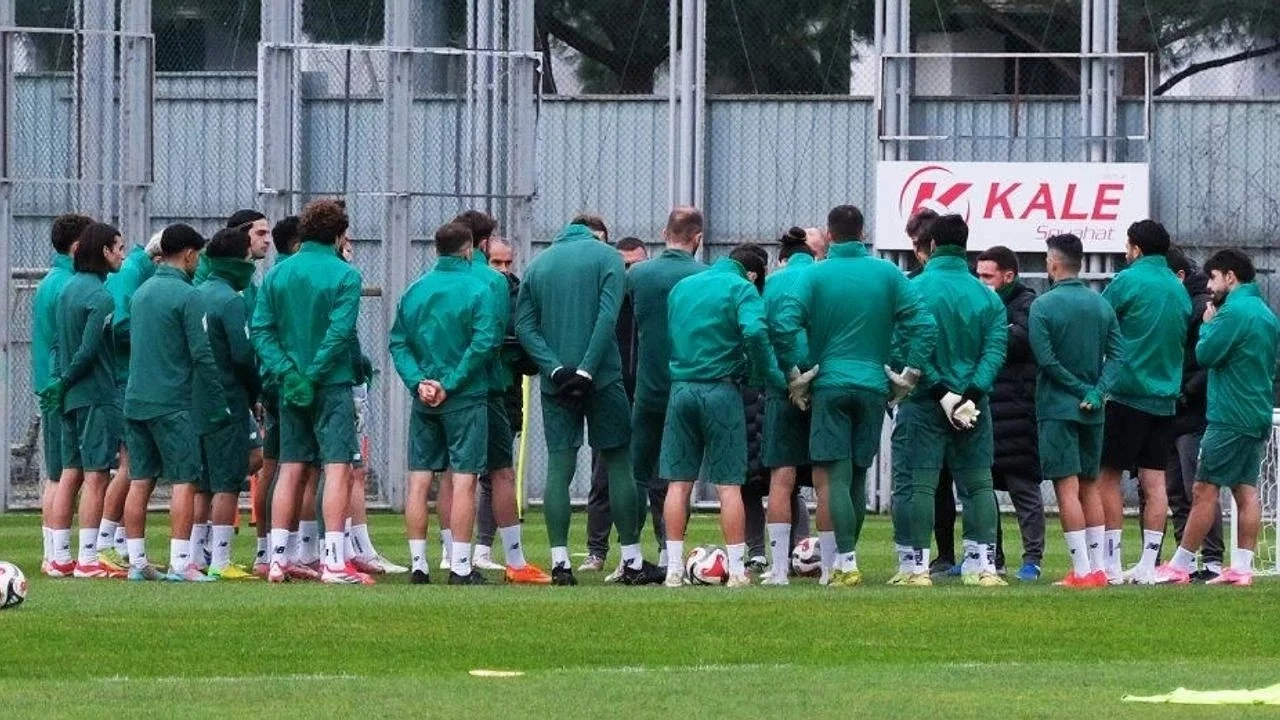 Bursaspor yeni sezonu açıyor: İlk idman 27 Haziran'da