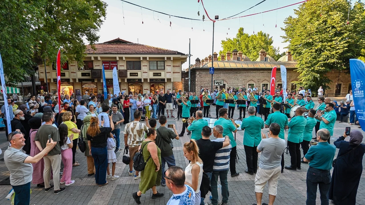 Fetih coşkusu, notolarla yankı buluyor