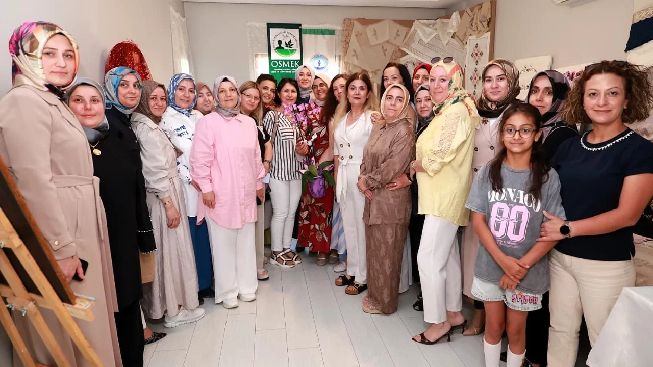 Osmangazi'de Üreten Kadınların 1 Yıllık Emekleri Sergiye Çıktı