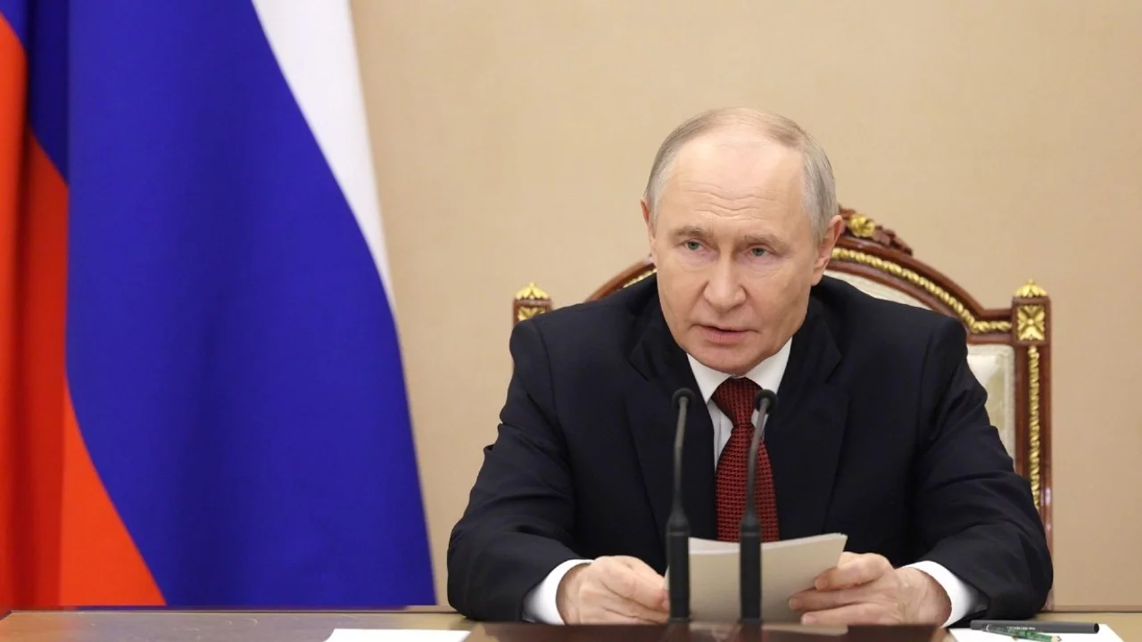 Putin: Dizel ihracatını tamamen durdurabiliriz