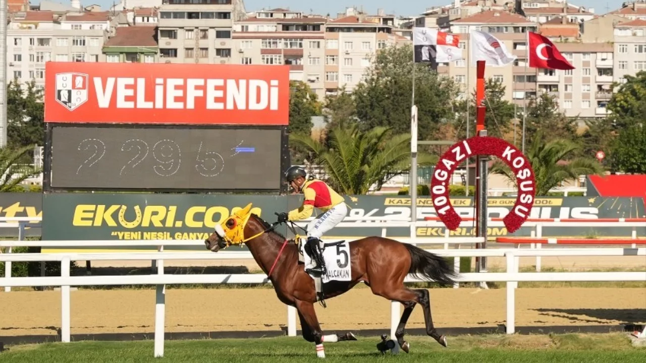 Gazi Koşusu'nu "Bay Nalçakan" kazandı