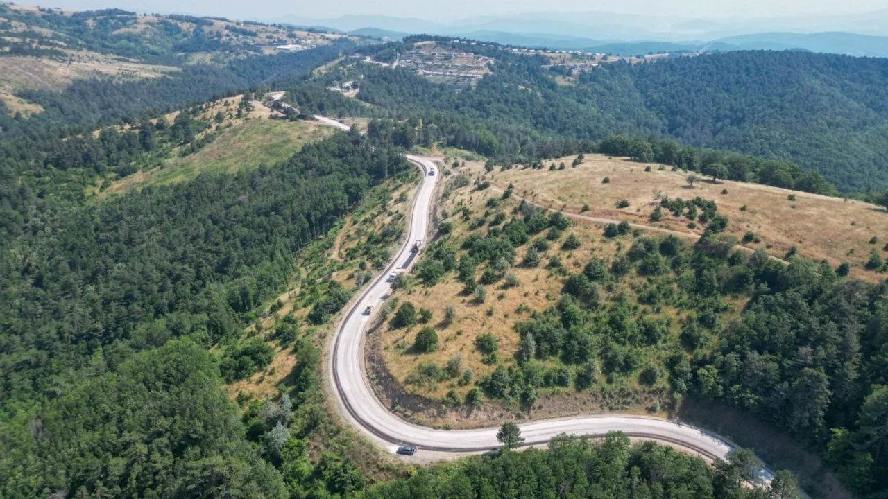 Orhaneli'nin yolları yenileniyor