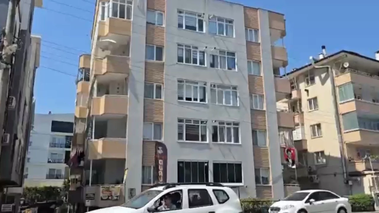 Bursa'da Evinde Kanlar İçinde Bulunan Kadının Ölümü Şüpheli Bulundu