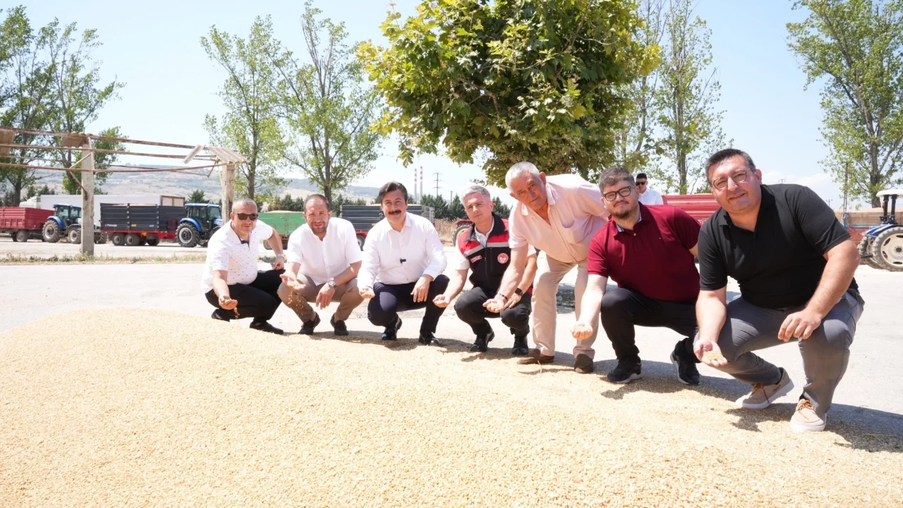 Yenişehir'de buğday alımları başladı: Başkan Ercan Özel'den üreti̇ciye tam destek