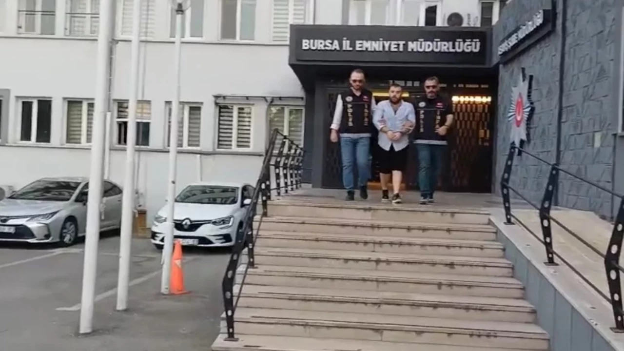 Bursa'da 17 yıl hapis cezası bulunan firari kovalamacayla yakalandı