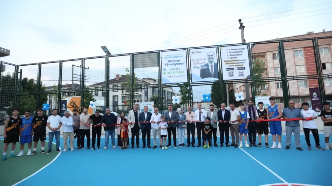 Süleymaniye Mahallesinde Yeni Semt Sahası Törenle Açıldı