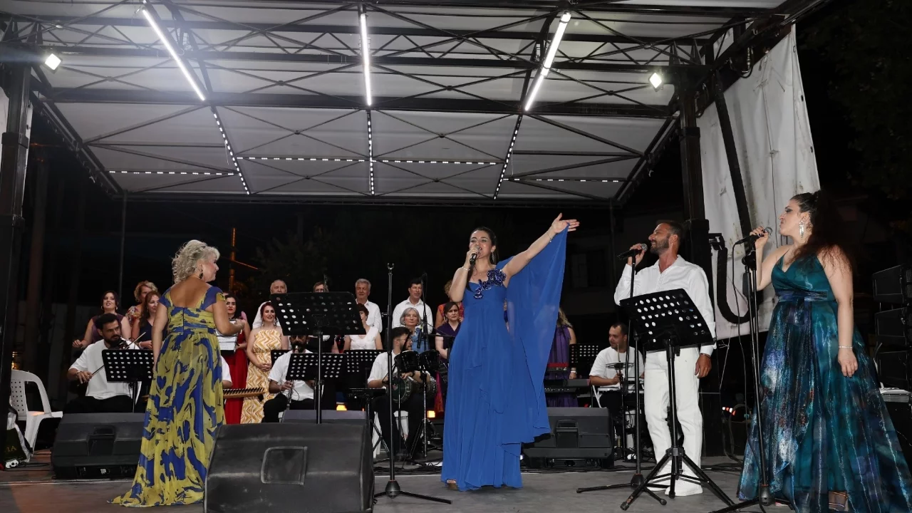 Gölyazı'da Sezen Aksu gecesi