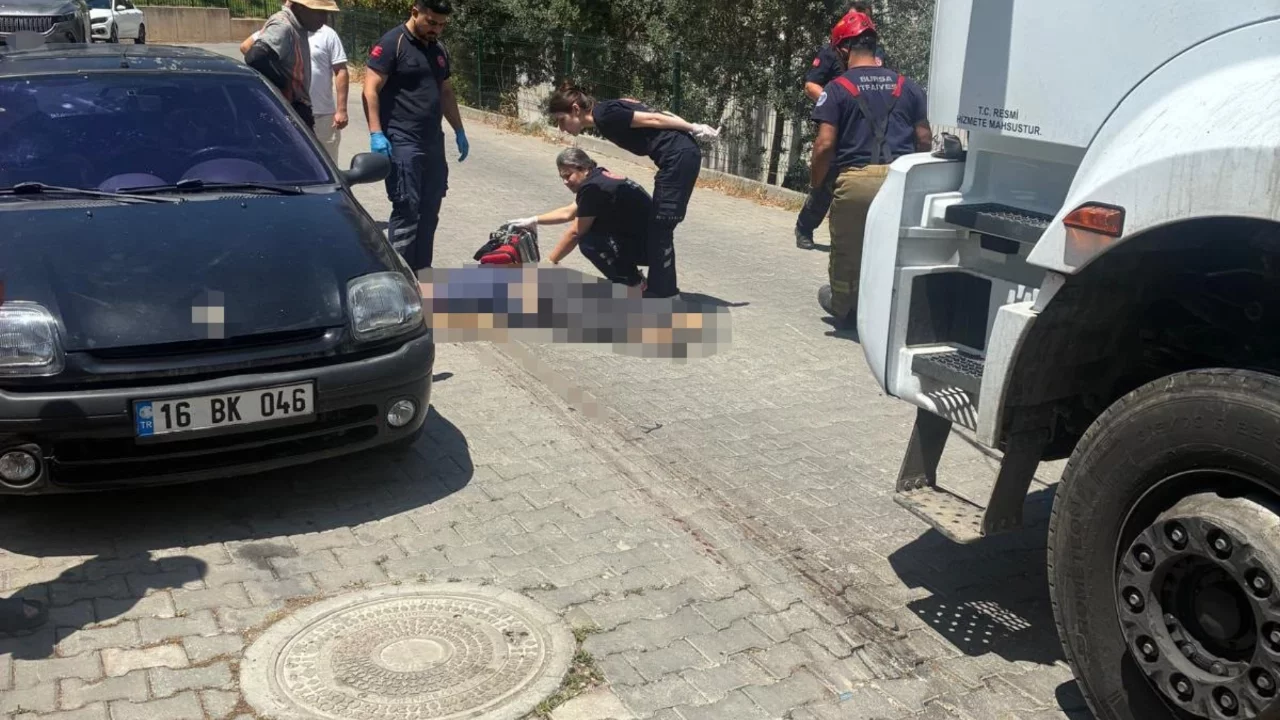 Bursa'da çöp kamyonunun çarptığı yaşlı adam hayatını kaybetti