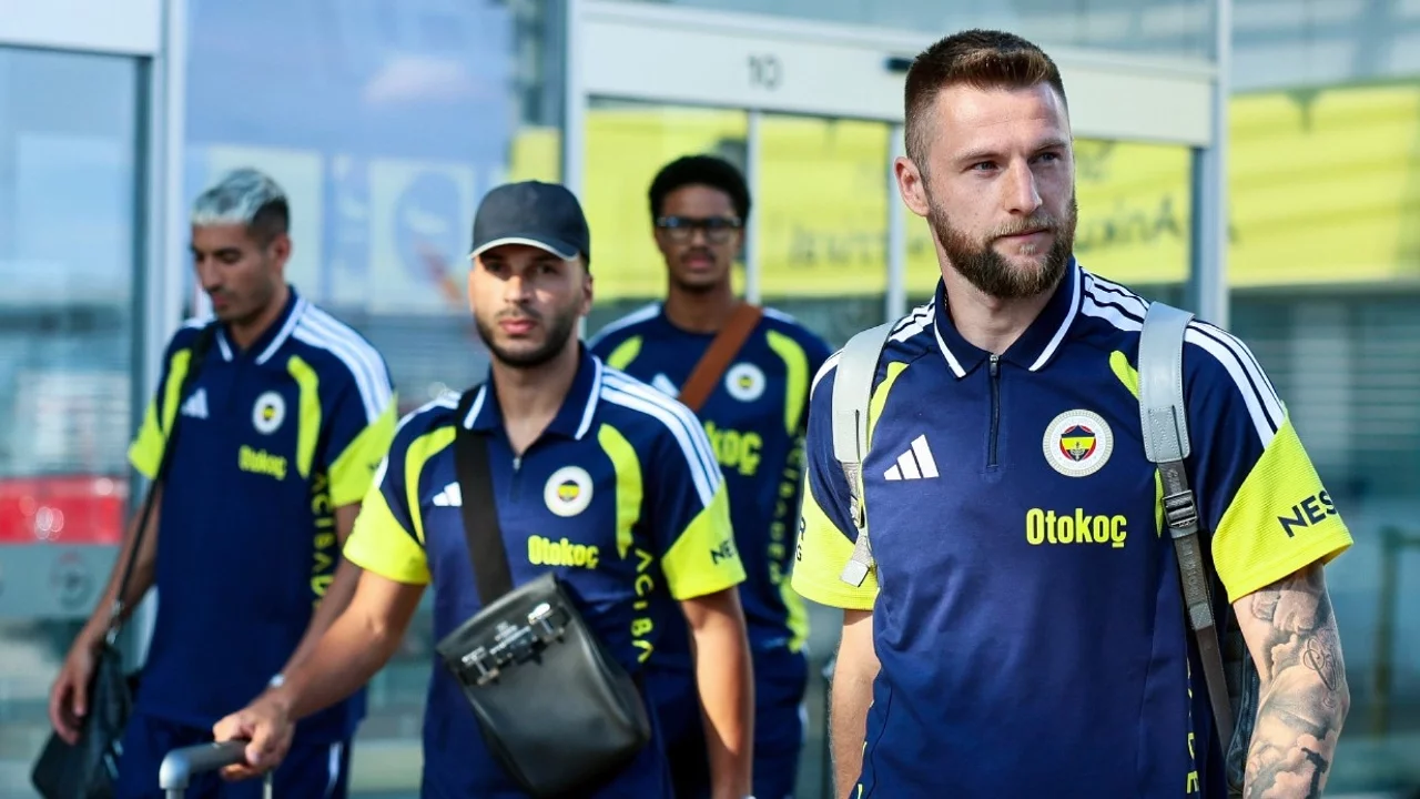 Fenerbahçe, Avusturya kampı için yola çıktı