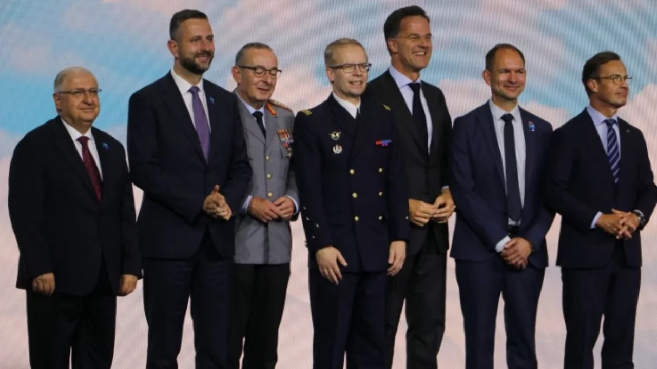 NATO'dan 3 stratejik savunma tedarik anlaşması