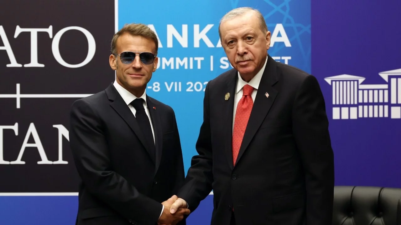 Cumhurbaşkanı Erdoğan, Macron ile görüştü