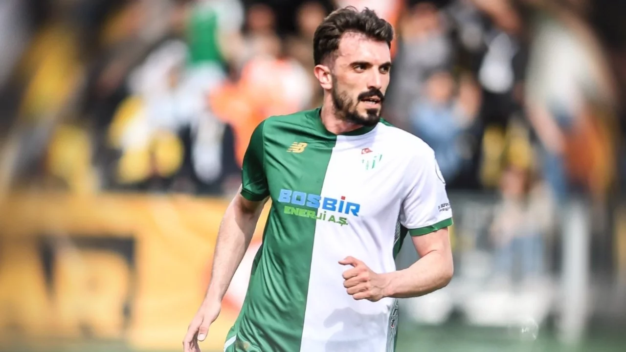 Bursaspor, Hakkı Türker ile yollarını ayırdı