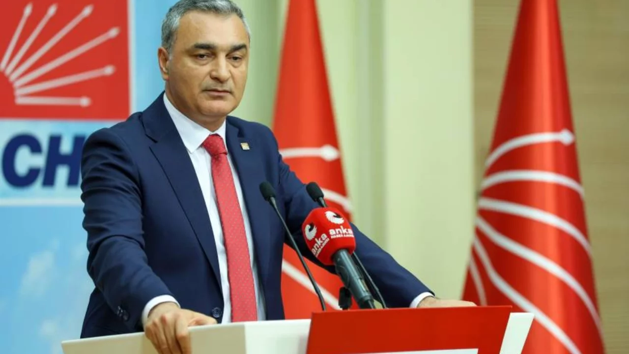 CHP'de 7 il başkanı ve yönetimi görevden alındı
