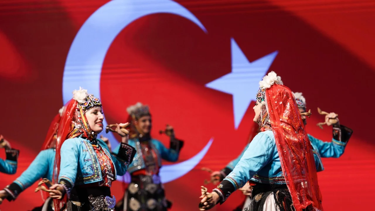 Altın Karagöz sahibini buldu