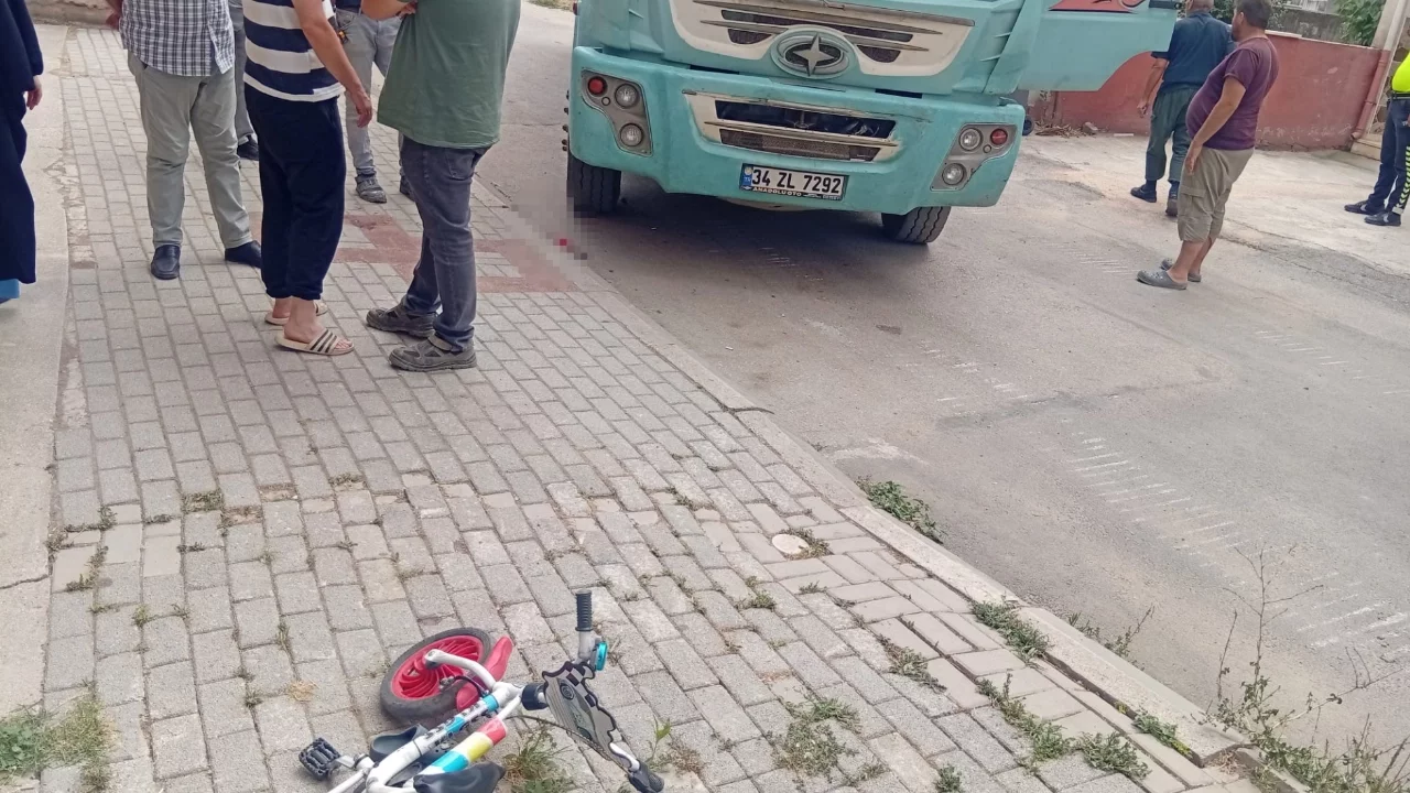 İnegöl'de kamyonun çarptığı 6 yaşındaki çocuk ağır yaralandı