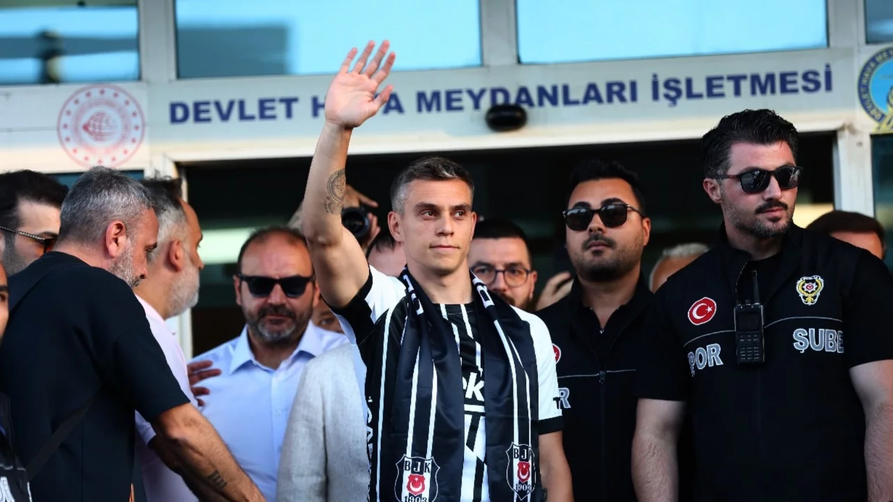 Trossard İstanbul'da! Beşiktaş transferde mutlu sona ulaştı