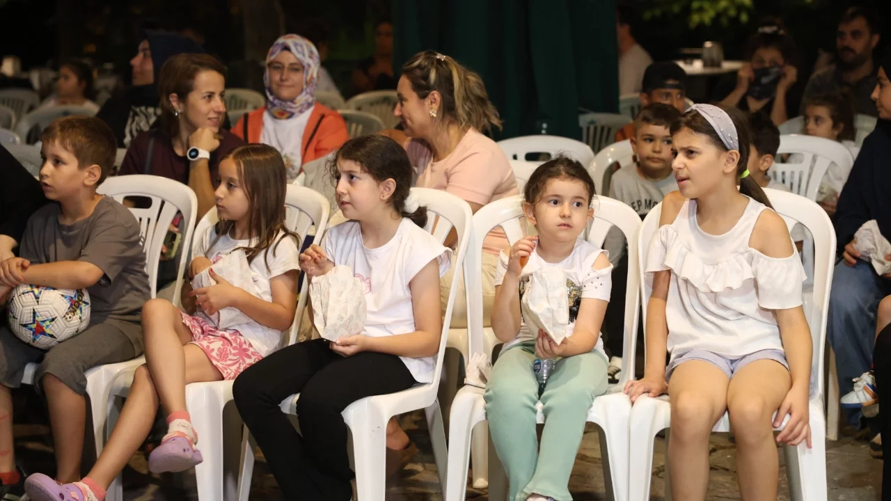 Açık Havada Sinema Keyfi Dobruca'da Yaşandı