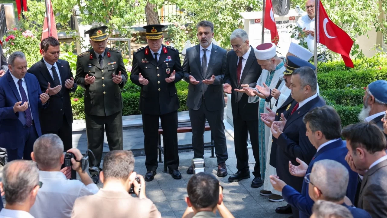 Bursa'da 15 Temmuz Anması: Şehitler Anıldı