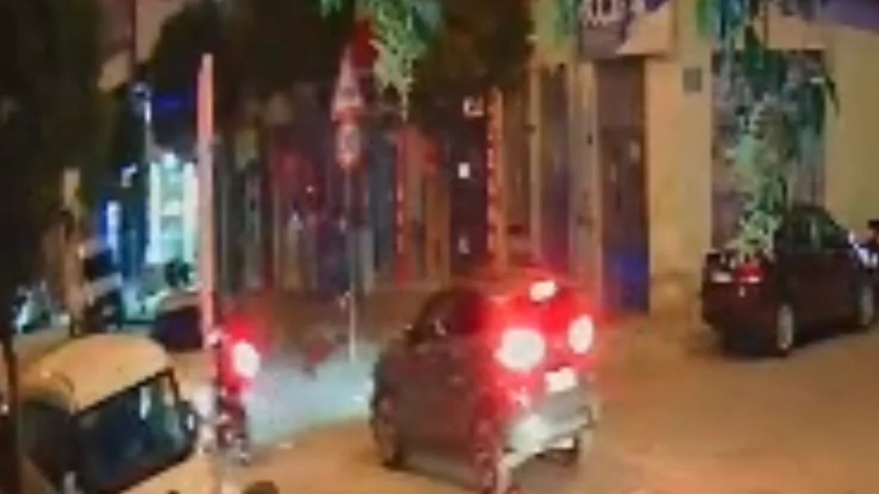 Bursa'da Motosiklet Kazası: Parktan Çıkan Araca Çarptı, Sürücü Yaralı
