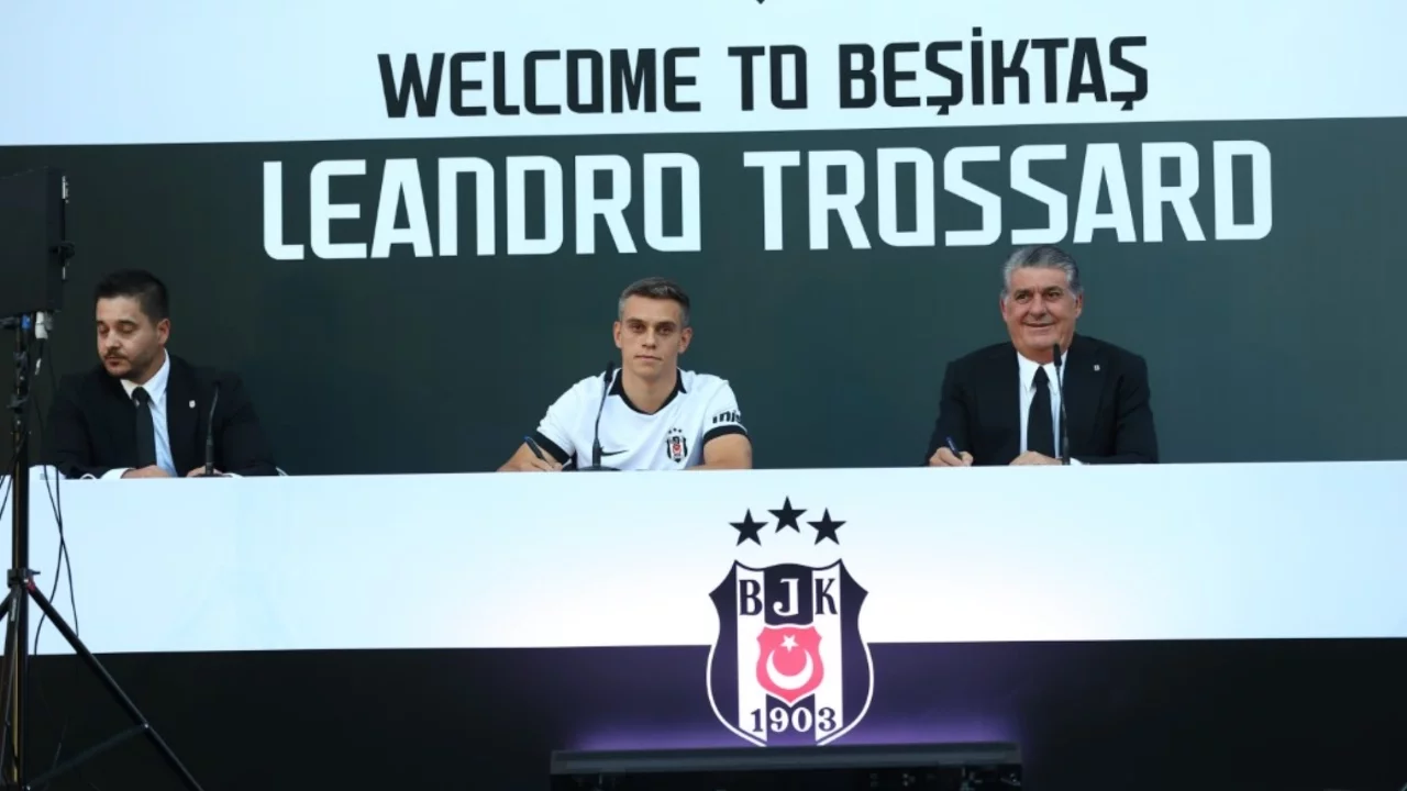 Beşiktaş'ta Leandro Trossard için görkemli imza töreni