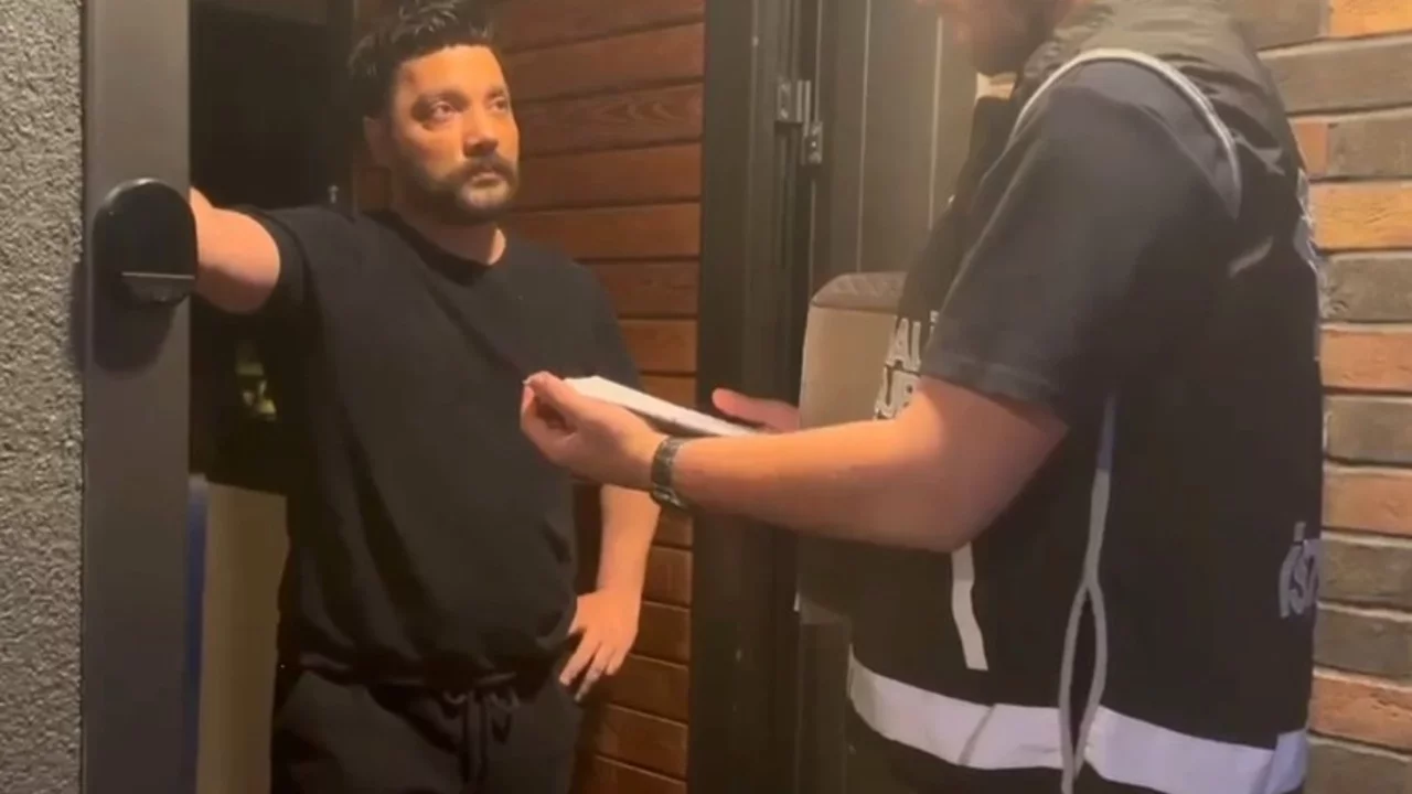 Oğuzhan Uğur'un gözaltına alındığı anlar ortaya çıktı