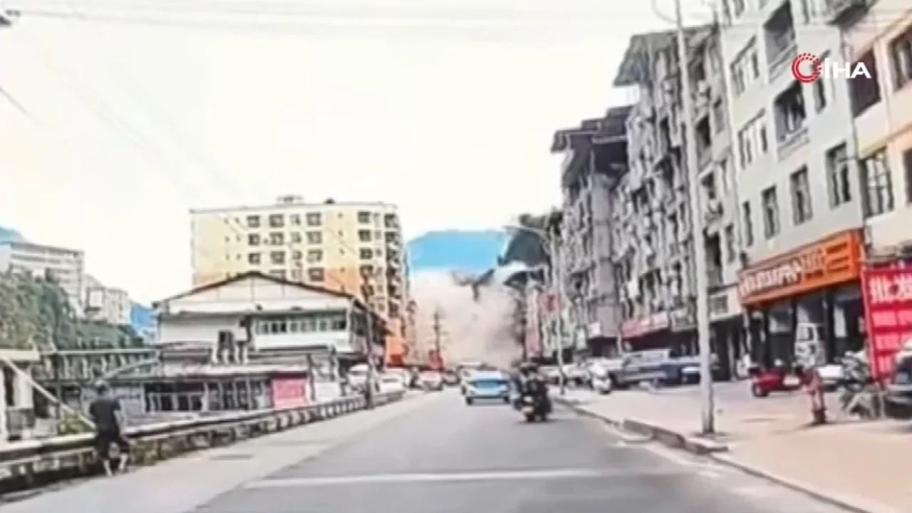 Çin'de heyelan paniği: Çok sayıda kişi enkaz altında