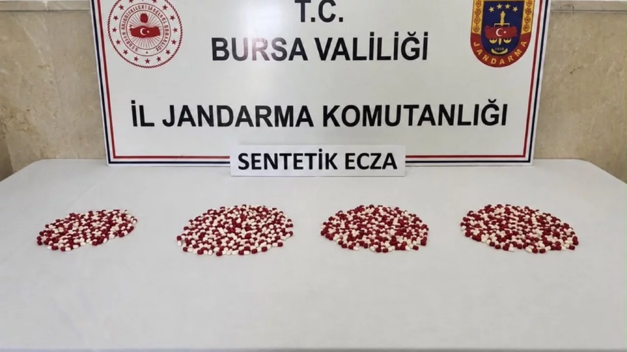 Bursa'da jandarmadan sentetik ecza operasyonu